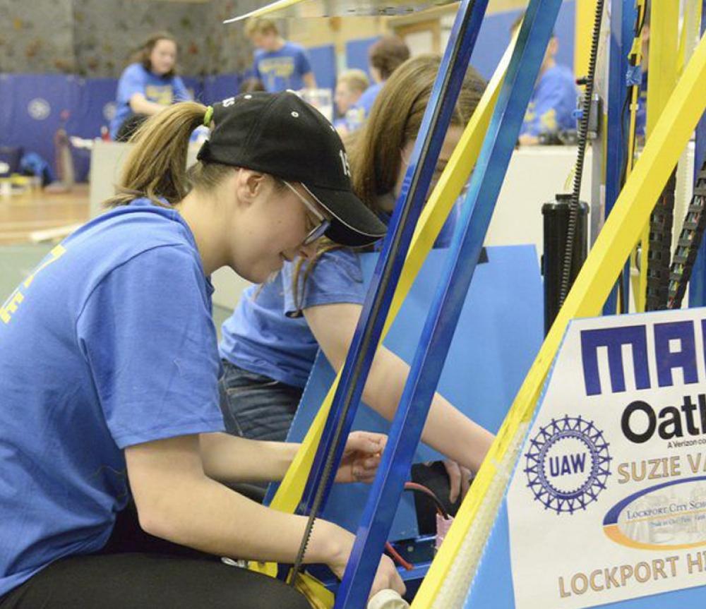 Lockport Journal Full 'steam' ahead Lockport, Newfane robotics teams